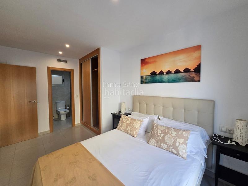 Foto 787c4310-b63e-4652-b410-0c316ae6ed5a. Pis amb piscina a Campello Playa Campello (el)