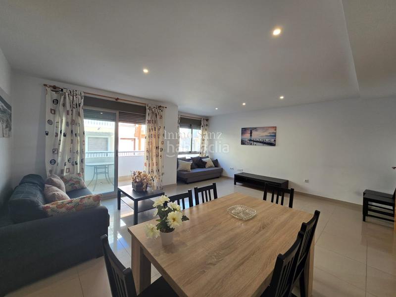 Foto b7c2006f-097b-45d3-aa43-3e6e3a62649c. Pis amb piscina a Campello Playa Campello (el)