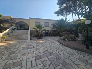 Xalet  Carrer germaníes. Chalet independiente en busot