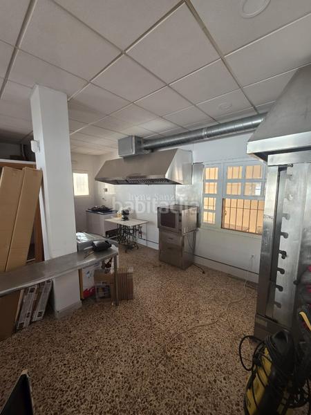 Foto 27d18dd1-3281-464c-8987-4cfd57991997. Local comercial a Pueblo Español-Coveta Fumá Campello (el)