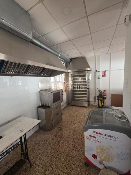 Foto fcf6081d-90f3-4f7b-a903-2007719749e3. Local comercial a Pueblo Español-Coveta Fumá Campello (el)