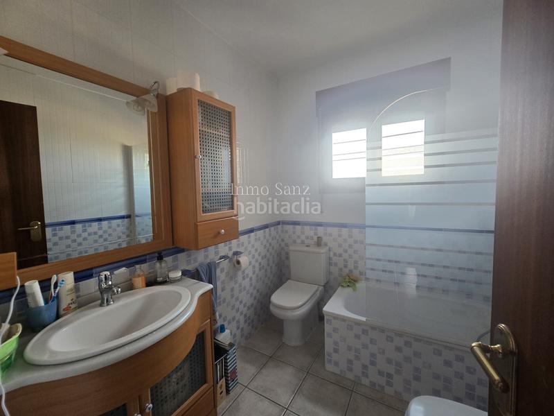 Foto 9c289c44-c5f1-4072-bf28-66049d25093f. Casa pareada pareado en aigues en Aigües
