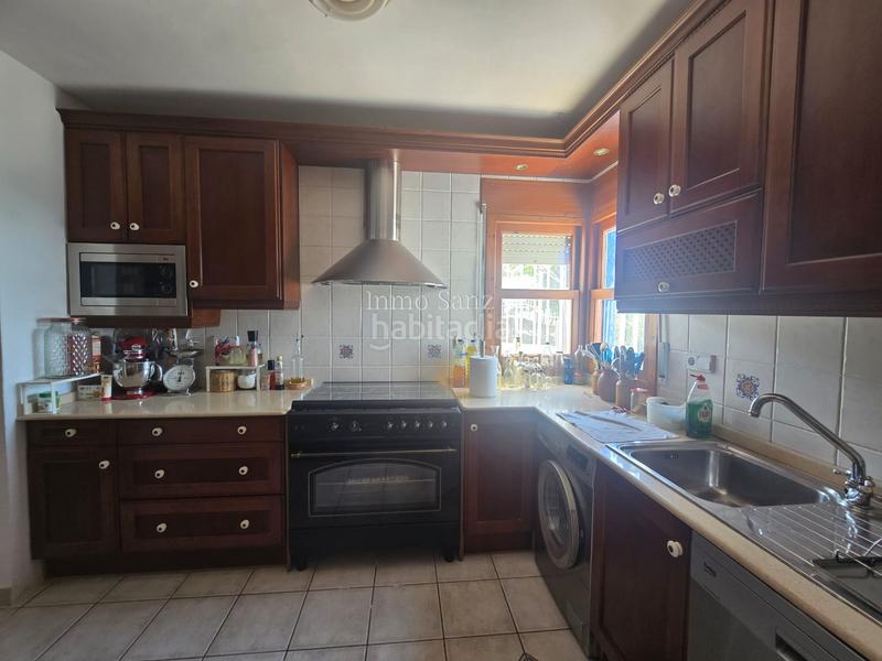 Foto d8eb896e-8215-4f3b-bd0c-5f79f04f2e68. Casa pareada pareado en aigues en Aigües