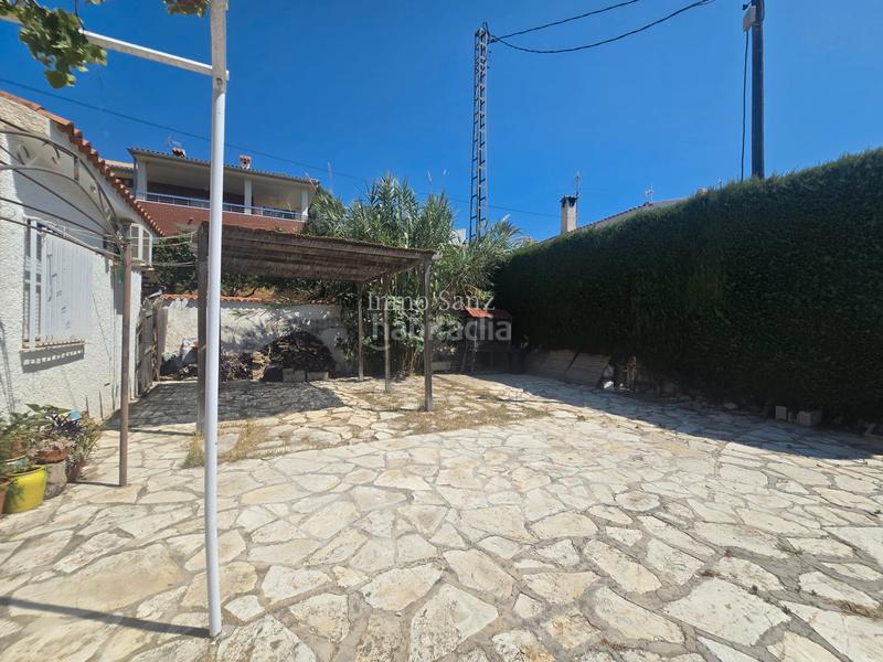 Foto f6a4e134-527d-4647-935b-7ef2f6d1a78b. Casa pareada pareado en aigues en Aigües
