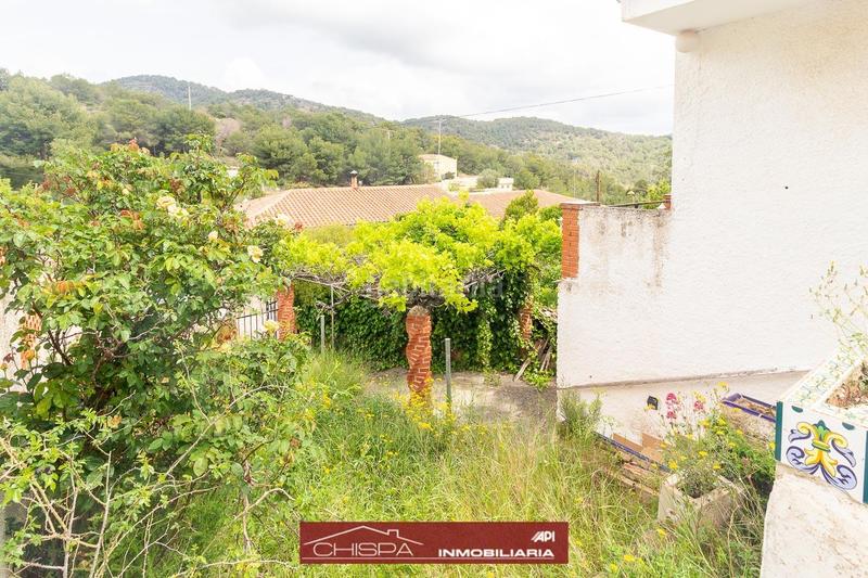 Foto 135bf9d2-5686-4b4b-8716-bccec9d59dd9. Chalet avec chauffage parking piscine dans Serra