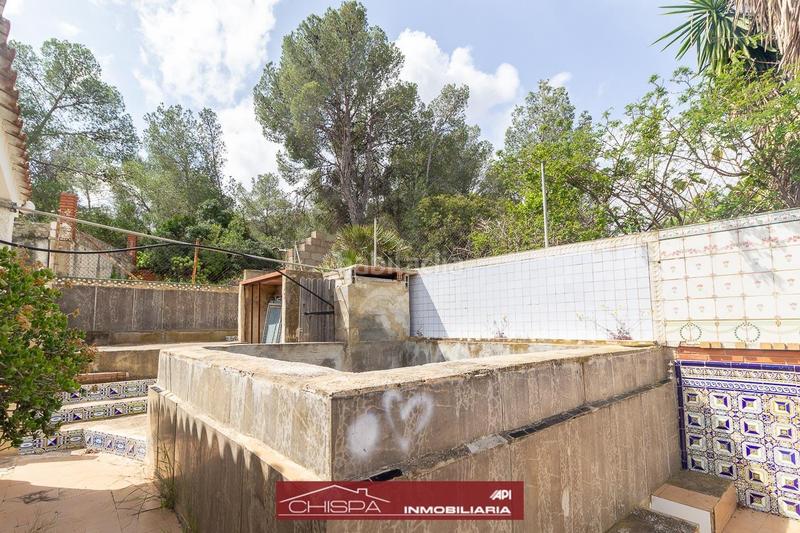 Foto c251001a-81e2-49fa-904e-a6f0990a4a58. Chalet avec chauffage parking piscine dans Serra