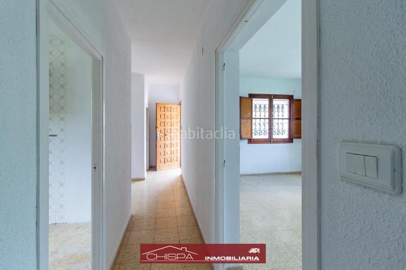 Foto f1f852e4-988d-4650-af31-ea3db507cffc. Chalet avec chauffage parking piscine dans Serra