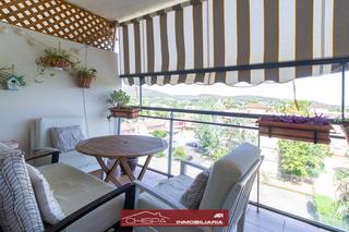Àtic a Corral Nou-Montros-Estepar. Apartamento con fantásticas terrazas en residencial con todas la