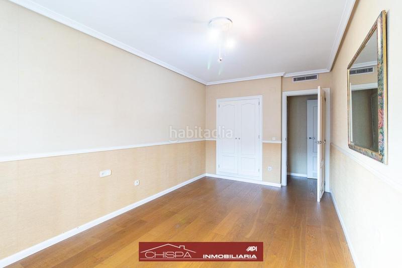 Foto 5a992696-e11d-4335-a109-96158b39f3a4. Pis amb calefacció aparcament a Mestalla Valencia