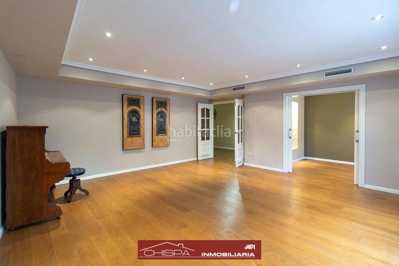 Foto 7a618e7d-74e4-4df8-8dc1-45e74dd052e3. Pis amb calefacció aparcament a Mestalla Valencia