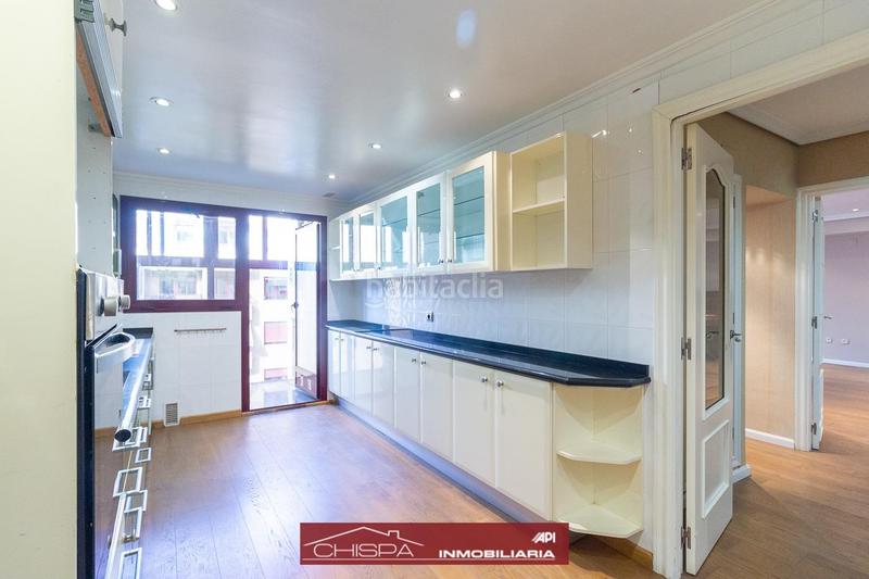 Foto 9f4f3cb4-ffbe-407f-82e2-2b1fcb602fc2. Pis amb calefacció aparcament a Mestalla Valencia