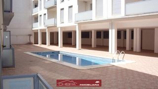 Etagenwohnung in Casco Urbano. Piso de tres habitaciones con gran terraza, garaje y trastero