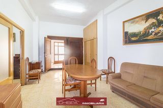 Maison à Casco Urbano. Planta baja de casa de pueblo con corral