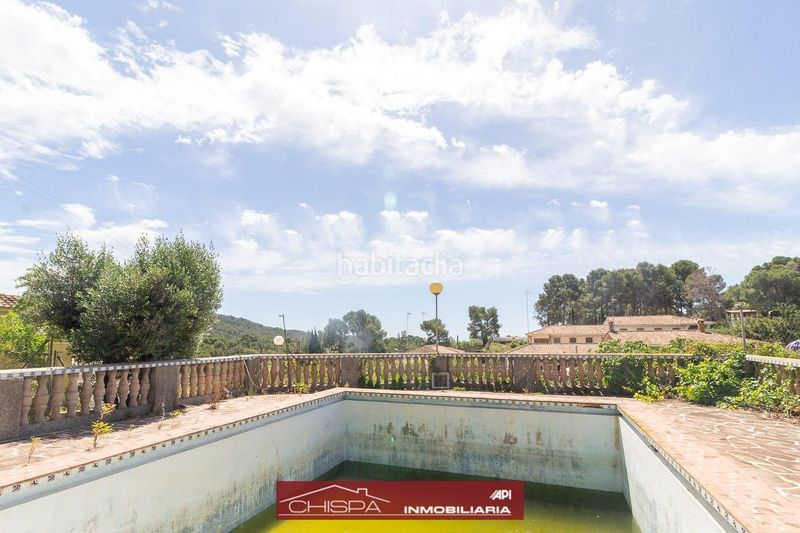 Foto b425c20c-890f-4043-8262-8c09df429128. Xalet amb piscina a Serra