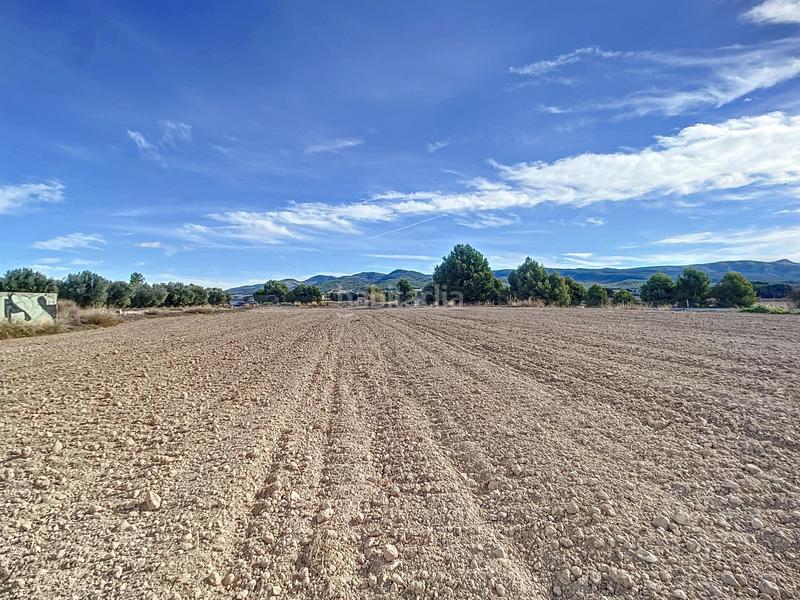 Foto fdbf9955-4637-4945-8817-6dfa5cbbe69d. Terreno residencial exclusiva parcela de suelo rustico e industrial en Ibi