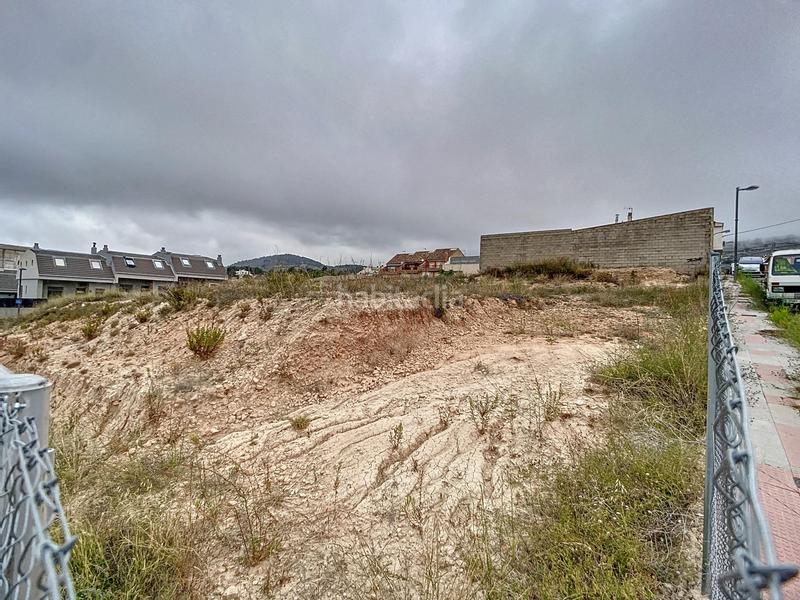 Foto d6256e03-4464-4afe-8896-e8526b19a7d8. Terrain résidentiel dans Ibi