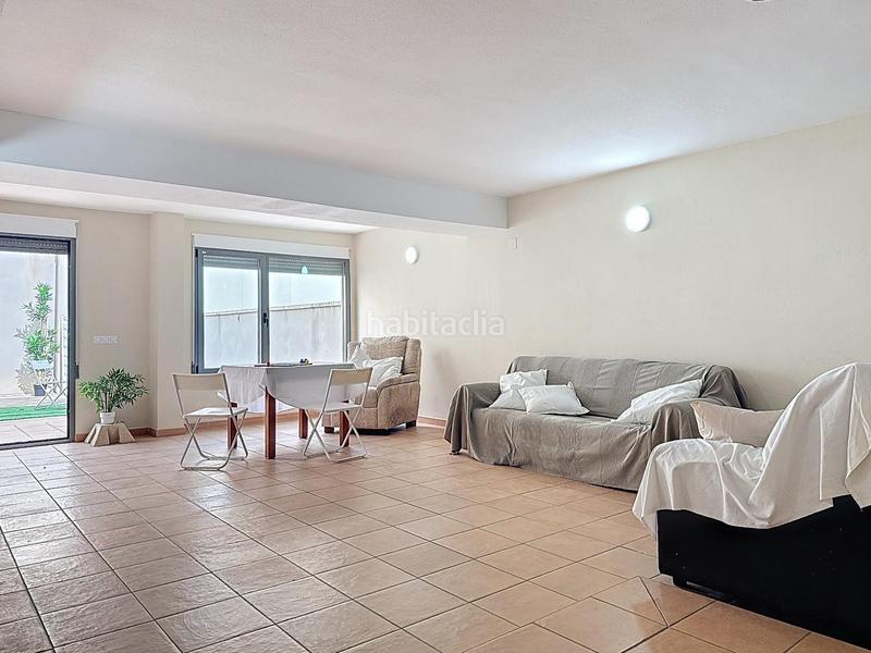 Foto 11edb73d-325c-45f1-bd39-9213946ebcdb. Casa adossada amb calefacció aparcament piscina a Onil