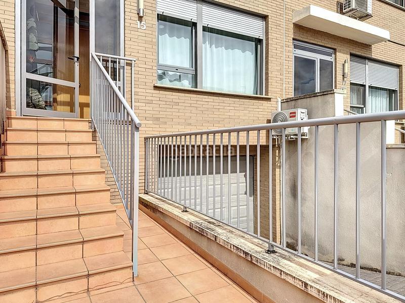 Foto bef149ff-0fb7-4a96-8681-7ac26881ed76. Casa adossada amb calefacció aparcament piscina a Onil