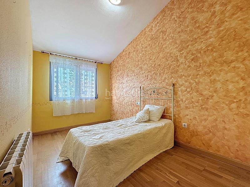 Foto 6d6f44da-3481-4640-9965-60d5e957fb61. Casa adossada amb calefacció aparcament a Onil