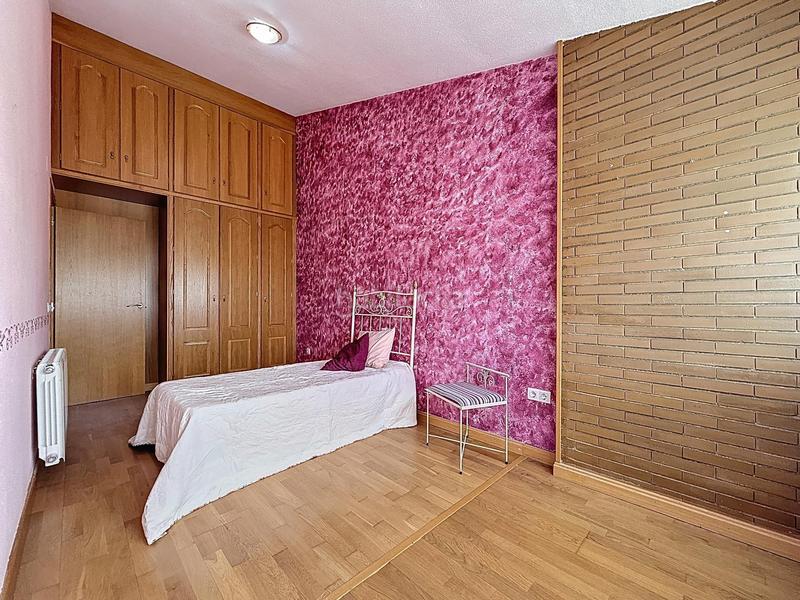 Foto eda0a3af-c099-4a32-af7b-5450be764c4b. Casa adossada amb calefacció aparcament a Onil