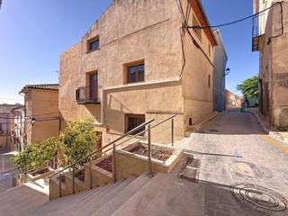 Maison  Calle aljibe. Casa totalmente reformada en pleno corazon de castalla con vista