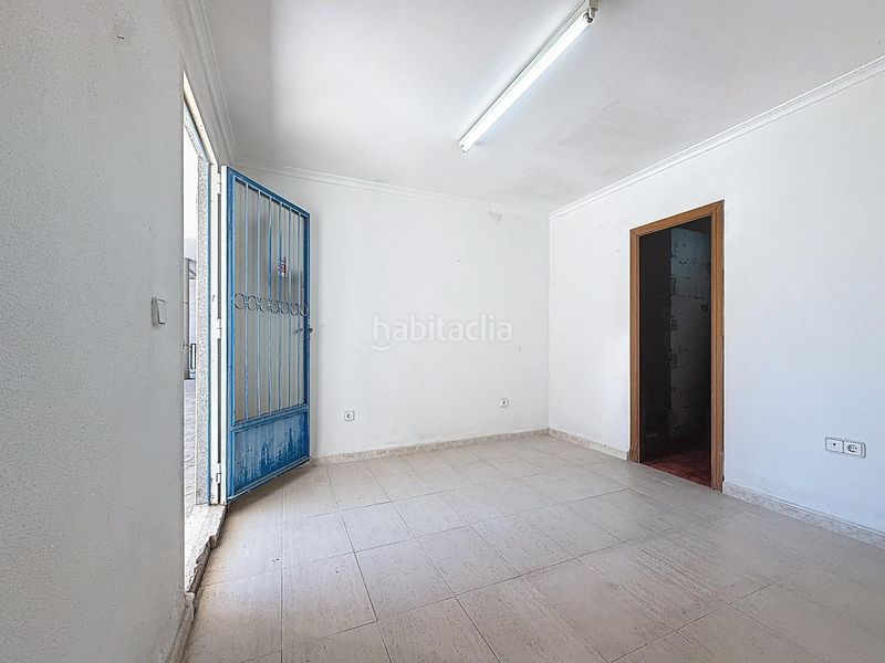 Foto 17354f27-f806-4432-b4fc-7e069babc1c8. Local comercial a Onil