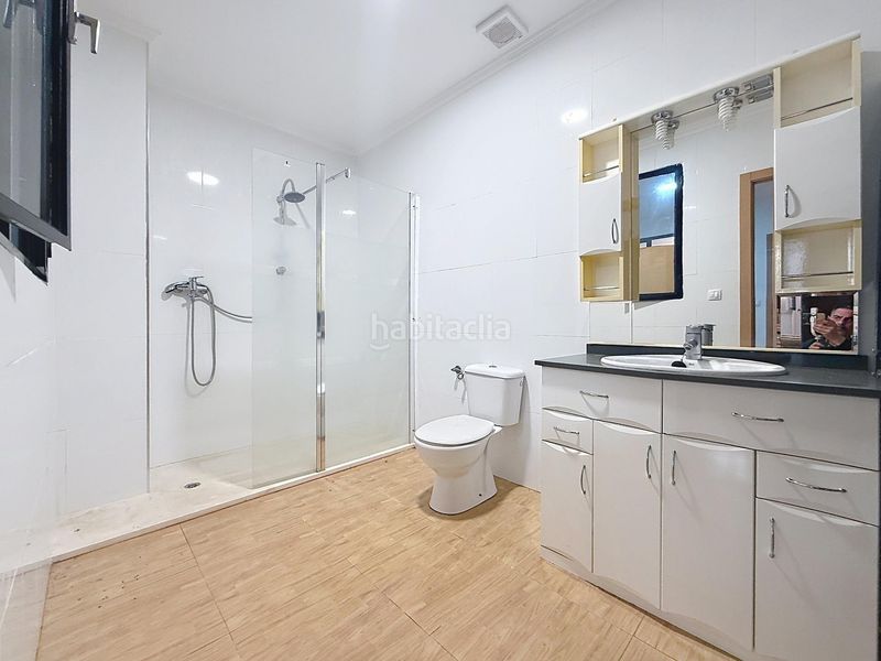 Foto fb19c51e-2aba-4718-aab3-7bd3932d8cd5. Casa amb aparcament a Ibi