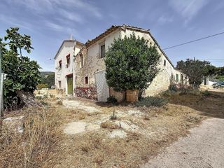 Casa a Onil. Casa de campo con gran parcela y múltiples posibilidades a solo
