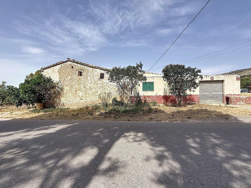 Foto 67cbf385-af8d-4c5b-b201-33fa2bfeb222. Casa a Onil