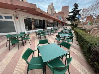 Local Comercial  Cv-70. Amplio local con terraza en benidorm levante
