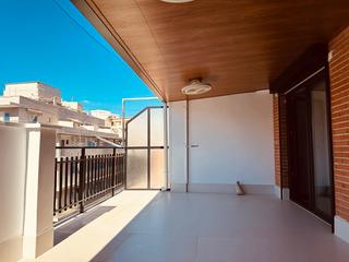Àtic a Avinguda rei jaume i 19. Piso centro poniente benidorm