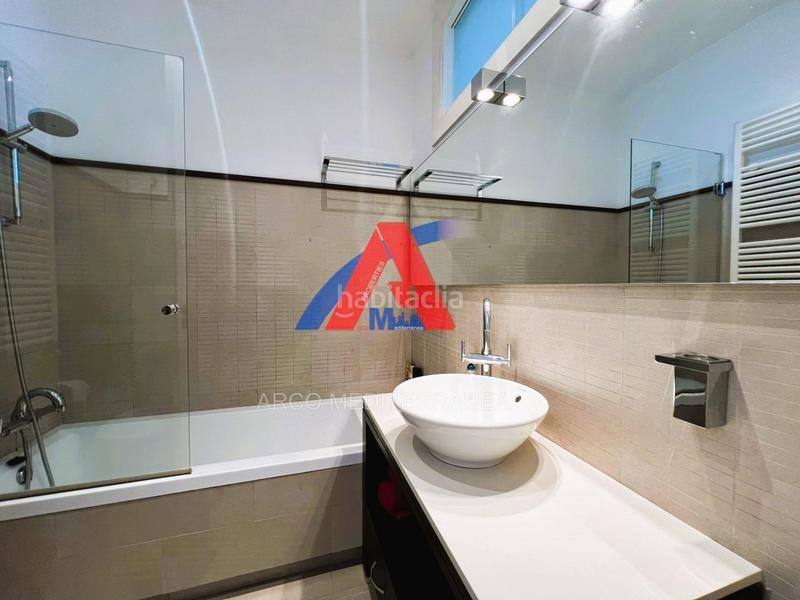 Foto 2ebddb8d-5f0c-4bff-b5f5-39b960c22d16. Chalet villa de lujo urbana en elche, zona maitino. en Elche / Elx