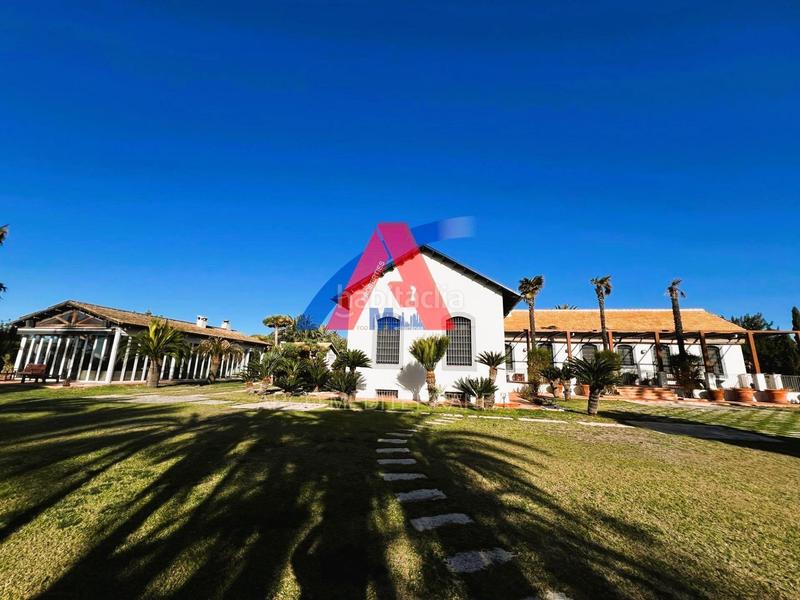 Foto 3c3b67a2-3047-4b4b-a25c-5f225f60fbab. Chalet villa de lujo urbana en elche, zona maitino. en Elche / Elx