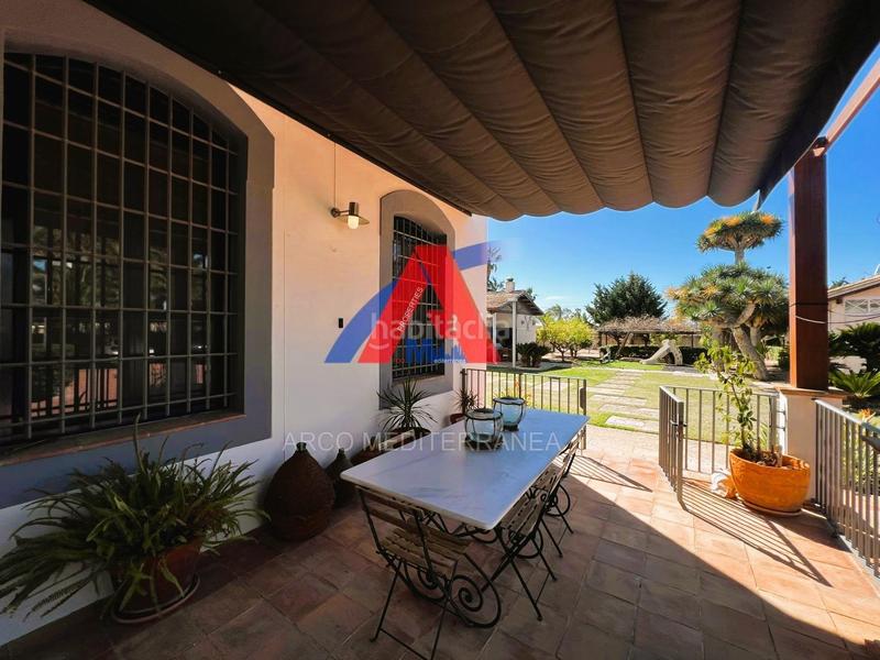 Foto 3f4e1361-940d-4e8f-8477-9a9390ede563. Chalet villa de lujo urbana en elche, zona maitino. en Elche / Elx