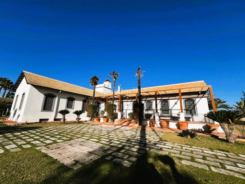 Foto 69ec09b4-c13f-4fc7-b859-2f1374e73a64. Chalet villa de lujo urbana en elche, zona maitino. en Elche / Elx