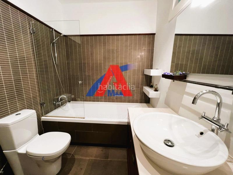 Foto 9338ab32-7a48-421d-a15e-dd7a145bbfe7. Chalet villa de lujo urbana en elche, zona maitino. en Elche / Elx