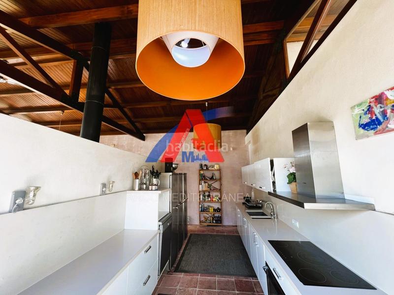 Foto a078edc4-8bbc-4e07-93cc-264927ff863f. Chalet villa de lujo urbana en elche, zona maitino. en Elche / Elx