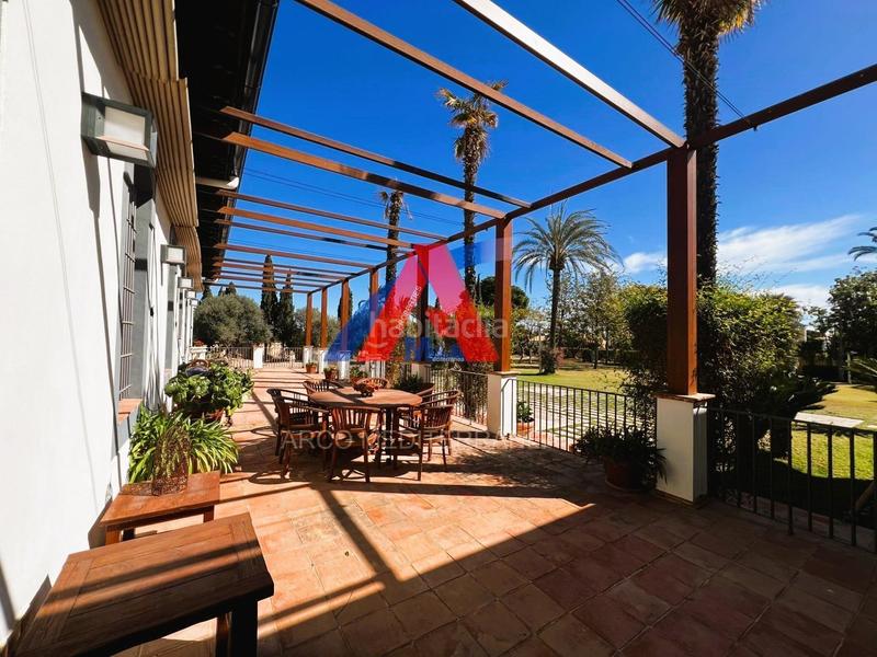 Foto d50045cc-631f-41e1-a88b-554016c5b404. Chalet villa de lujo urbana en elche, zona maitino. en Elche / Elx