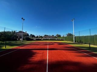 Xalet a Perleta - Maitino. Chalet a la venta con piscina y pista de tenis en elche, zona pe