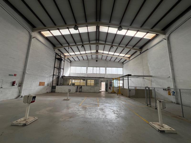 Foto 13bb820f-a15d-45e3-97f3-f5558783eaf5. Alquiler nave industrial  en alquiler en elche parque industrial en Elche / Elx
