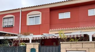 Casa adossada  Calle virgen de la estrella. Adosado de 4 habitaciones en el albatera junto a colegios