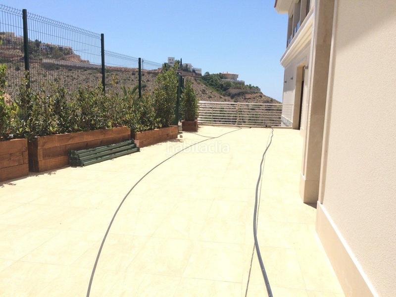 Foto f439d859-6c64-45c9-ac57-16703a3299e4. Chalet avec chauffage parking piscine dans Rincón Alto Benidorm