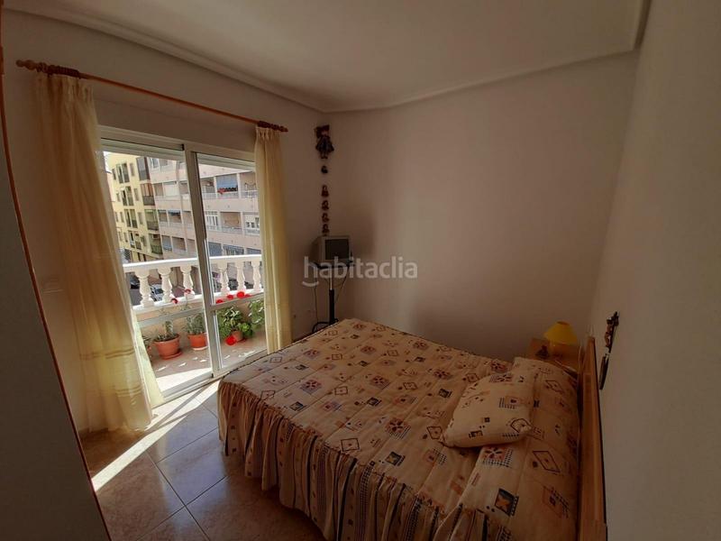 Foto 1b13b84a-8998-4c50-bd0d-2449194b1e2d. Alquiler piso  alquiler todo el año a 100 metros de dos playas. en Torrevieja