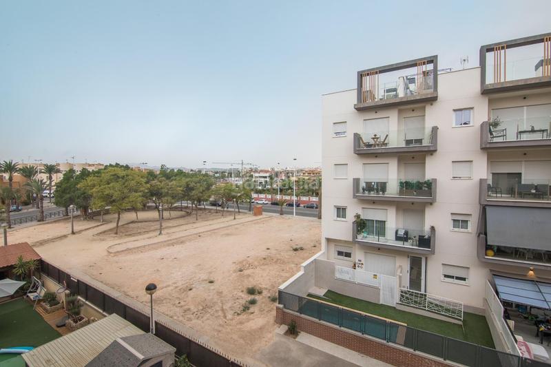 Foto 428c0d19-7bff-4cb3-8562-227d10da4528. Pis a calle albello 3 a El Palmeral - San Antón Elche / Elx