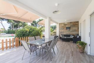 Xalet a Llano san jose 2086. Chalet reformado de 7 habitaciones y con piscina en elche