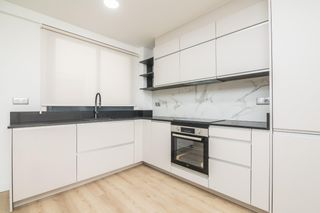 Miete Etagenwohnung  Calle josep maria buck 41. Alquiler vivienda 3 hab nueva amueblada en corazon de jesus