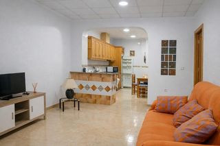 Casa in Almoradí. Casa en planta baja en almoradi  entrada independiente, garaje y