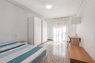 Etagenwohnung  Blas selva mendiola 41. Amplio piso en altabix de 4 habitaciones a 5 min de la umh