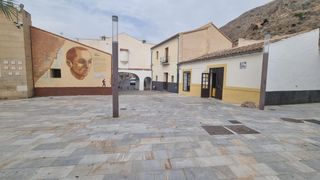 Terreny residencial a Orihuela Ciudad. Casa museo miguel hernández exclusivo solar urbanizable