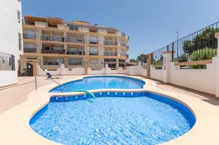 Appartamento en Formentera del Segura. Red oriol vende apartamento en planta baja con piscina y garaje